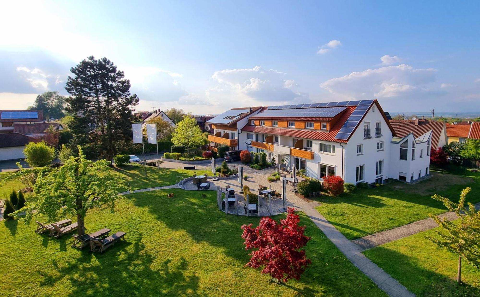 Landhotel Sonnenhalde Bad Boll Buitenkant foto